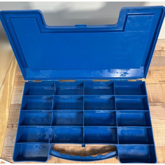 Vintage 1976 Matchbox 18 Car Carry Case Blue Plastic Storage Container With Comp - Picture 5 of 5